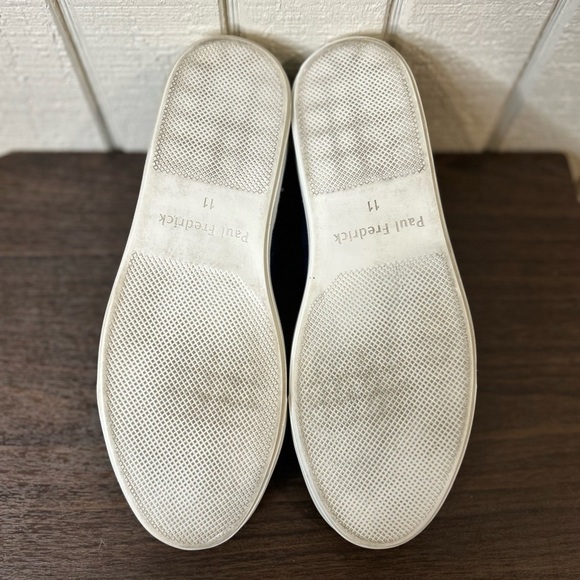 Paul Fredrick Blue Suede Sneakers, size 11. - Picture 6 of 6